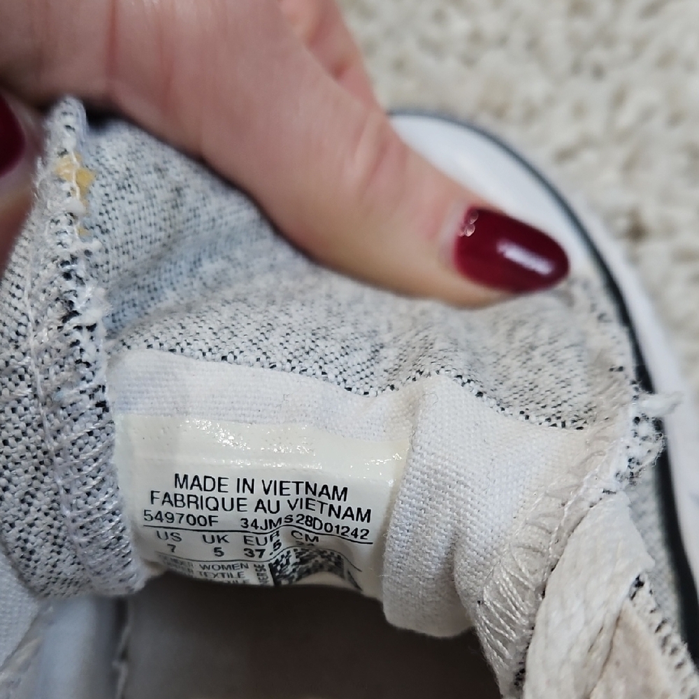 Casual Gray and White Women's Sneakers - Picture 3 of 14